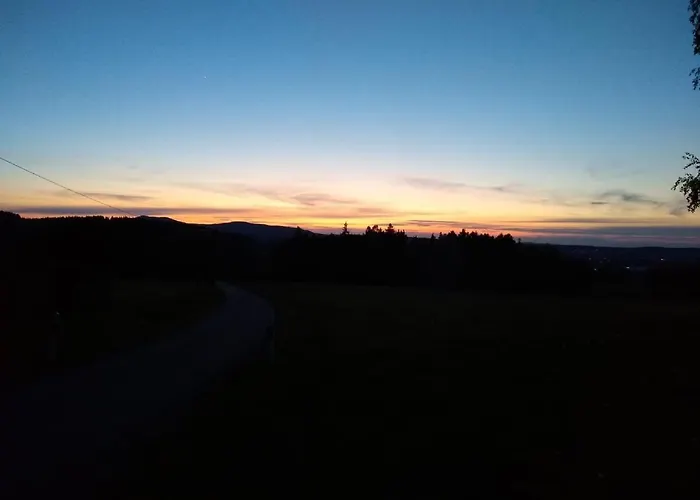 Steinwald Auslaeufer Mit Blick Auf Koesseine *